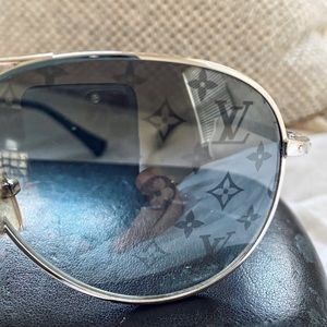 Auth Louis Vuitton Conspiration pilot Sunglasses